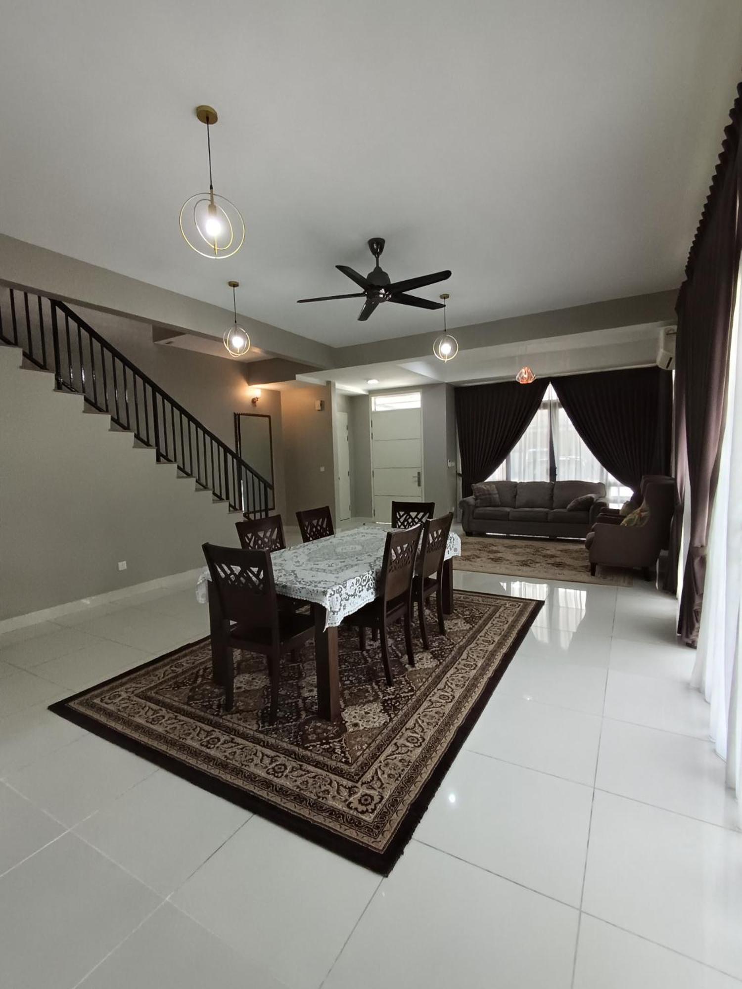 Pinevalley Homestay Putrajaya Presint 12 Екстер'єр фото