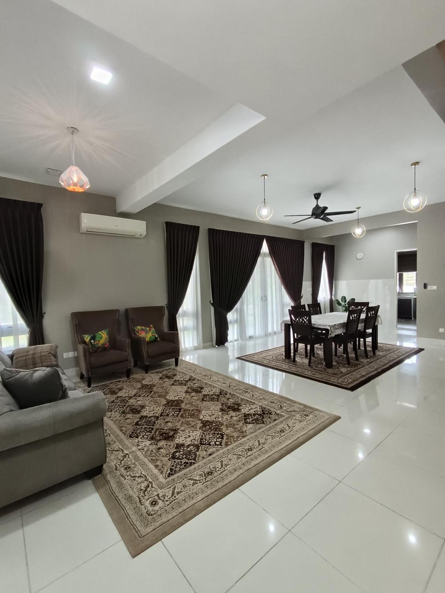 Pinevalley Homestay Putrajaya Presint 12 Екстер'єр фото